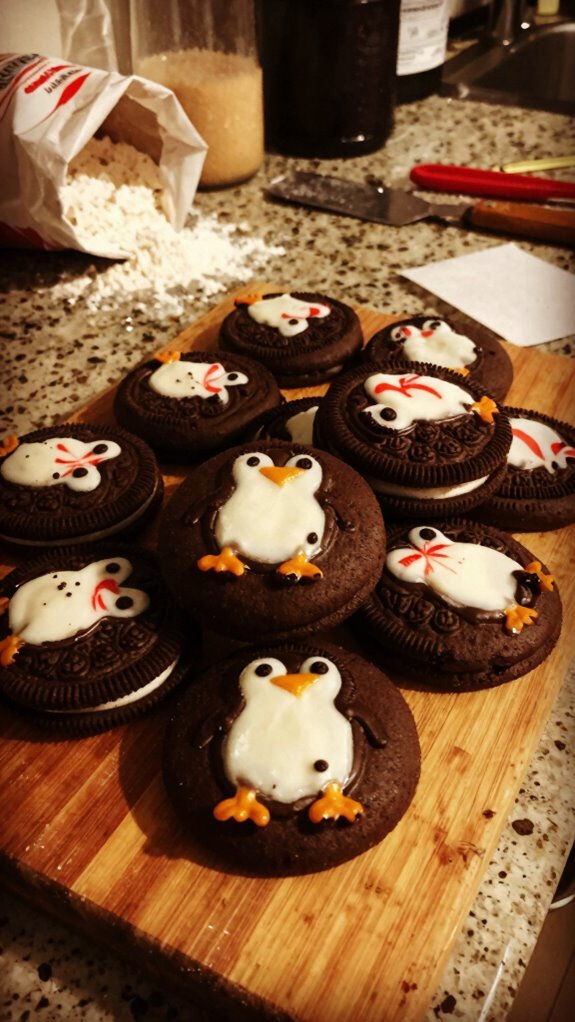 holiday penguin oreo cookies